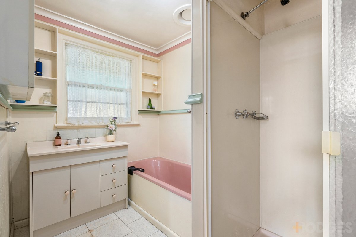 17 Langibanool Avenue Hamlyn Heights - Residential for sale