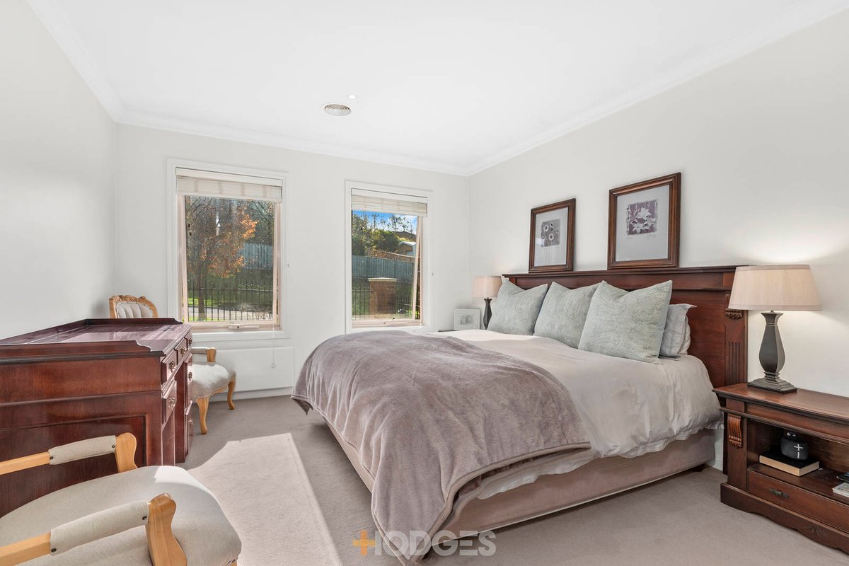 1 / 7 Leigh Road Highton - Residential for sale