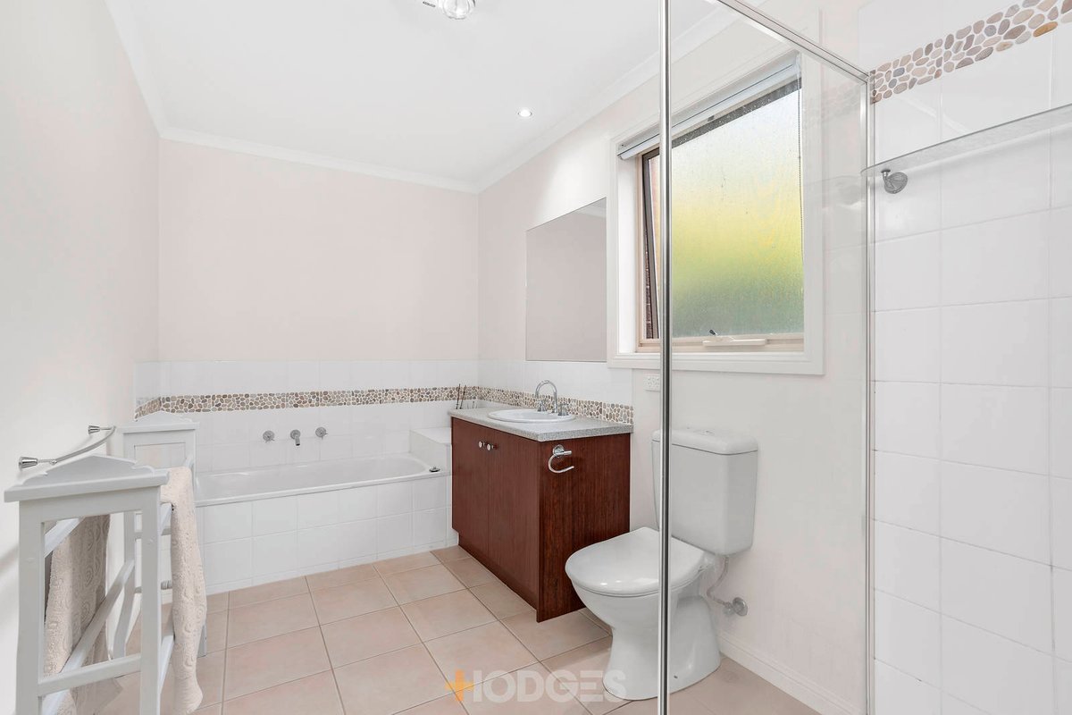 1 / 7 Leigh Road Highton - Residential for sale