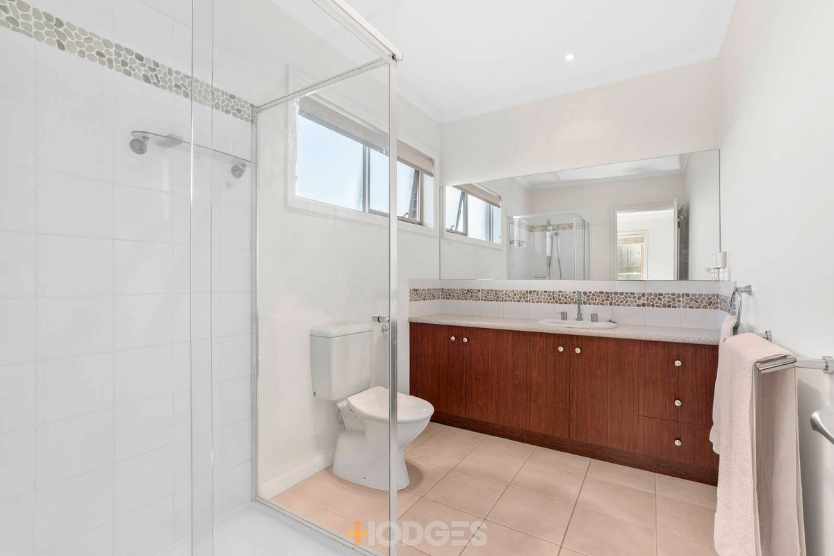1 / 7 Leigh Road Highton - Residential for sale