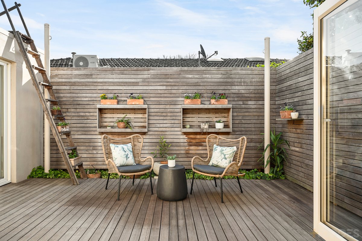 1 / 7 Love Street Black Rock - Residential for sale