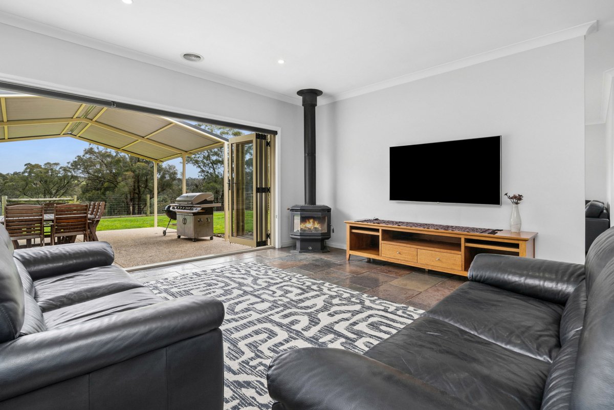 17 Mathiesons Road Wandong - Residential for sale