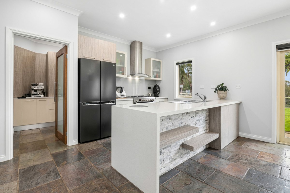17 Mathiesons Road Wandong - Residential for sale