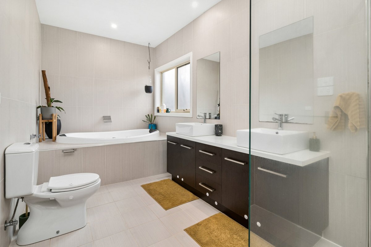 17 Mathiesons Road Wandong - Residential for sale