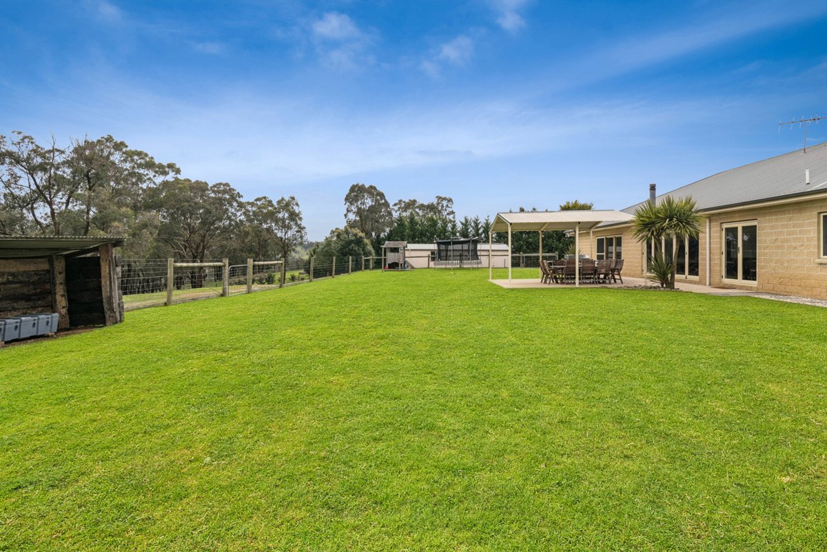 17 Mathiesons Road Wandong - Residential for sale