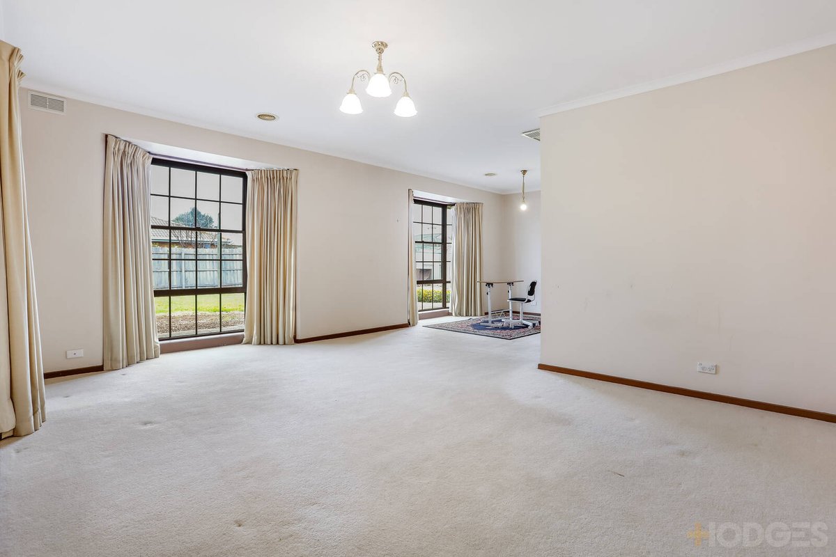 17 Mccormack Crescent Hoppers Crossing - Residential for sale