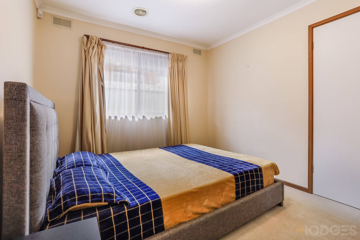 17 Mccormack Crescent Hoppers Crossing - Residential for sale