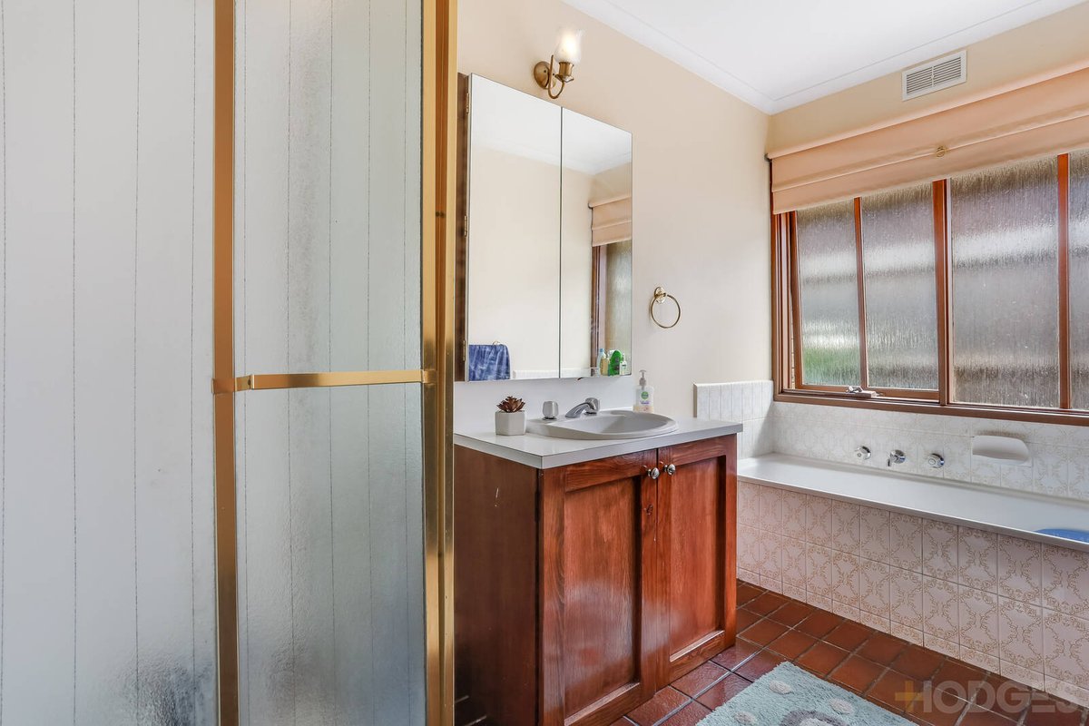 17 Mccormack Crescent Hoppers Crossing - Residential for sale