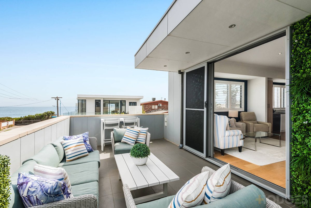 17 Newington Parade Chelsea - Residential for sale