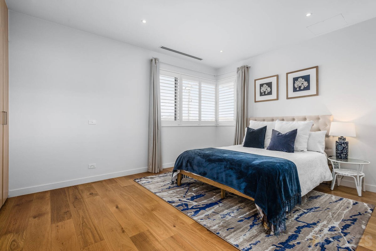 17 Newington Parade Chelsea - Residential for sale