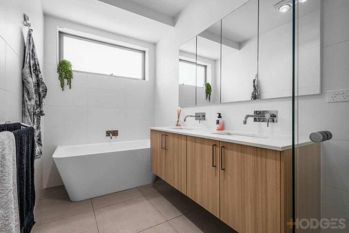 17 Newington Parade Chelsea - Residential for sale