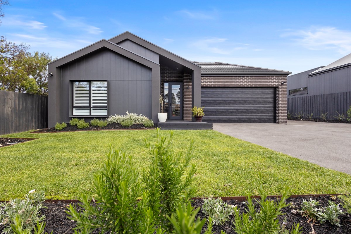 17 Niblick Street RYE - Residential for sale