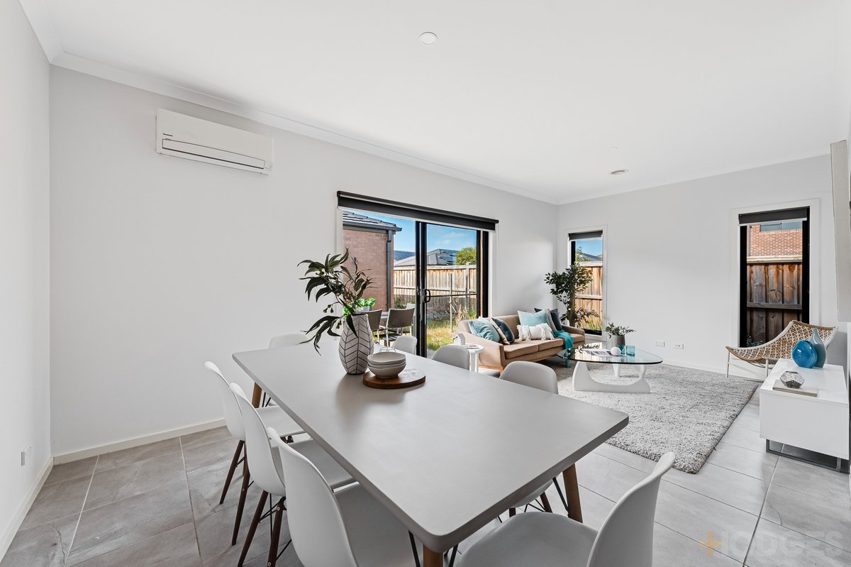 17 Papaya Walk Manor Lakes - Residential for sale