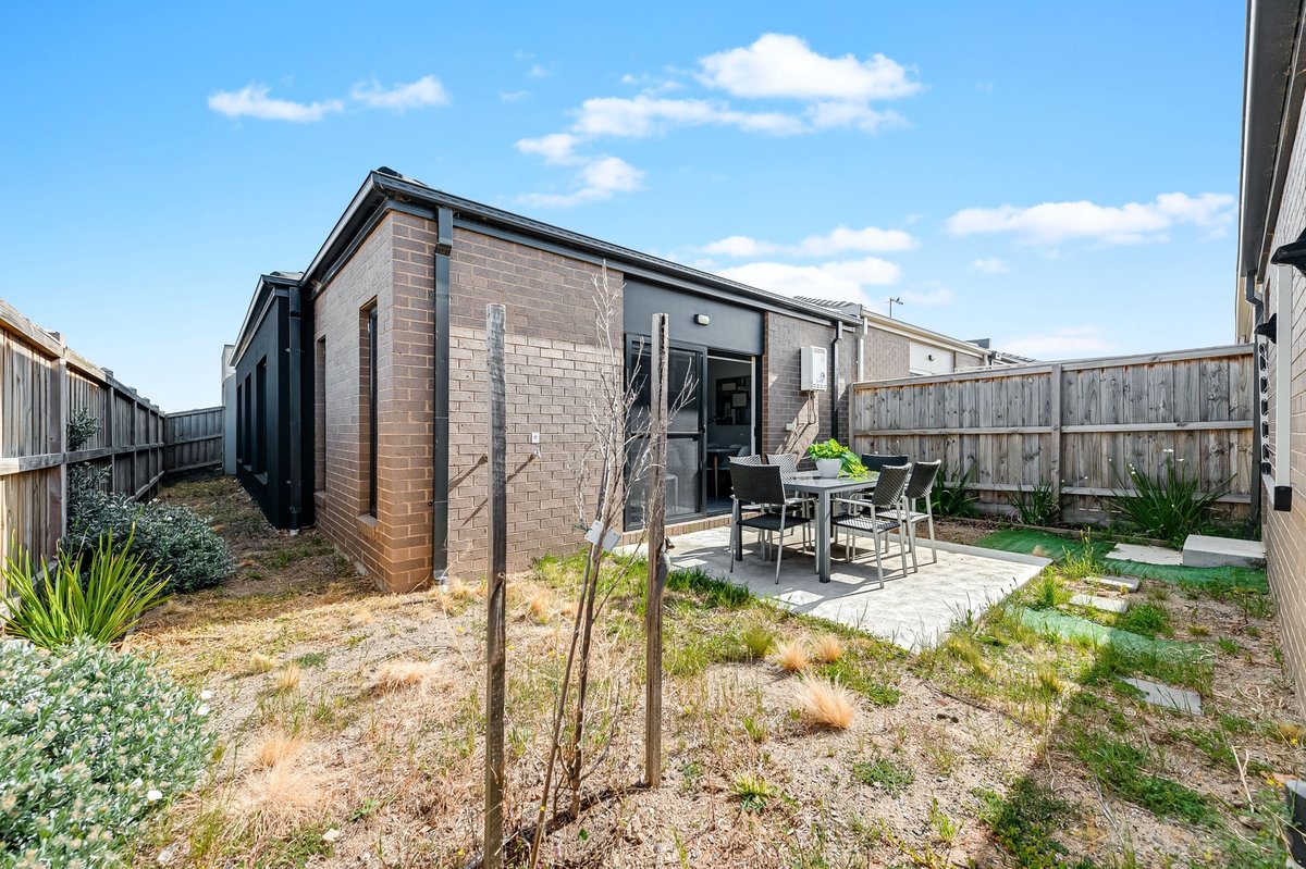 17 Papaya Walk Manor Lakes - Residential for sale
