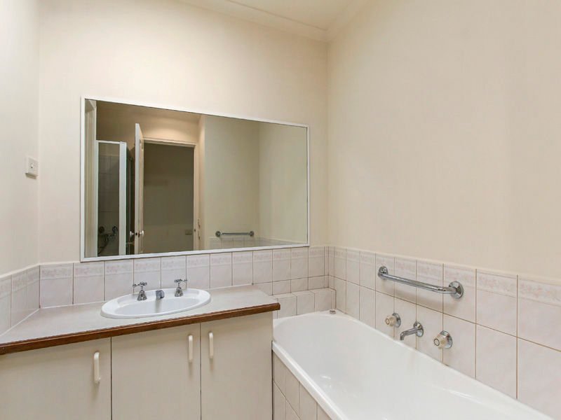 1 / 7 Parkview Drive ASPENDALE - Residential for sale