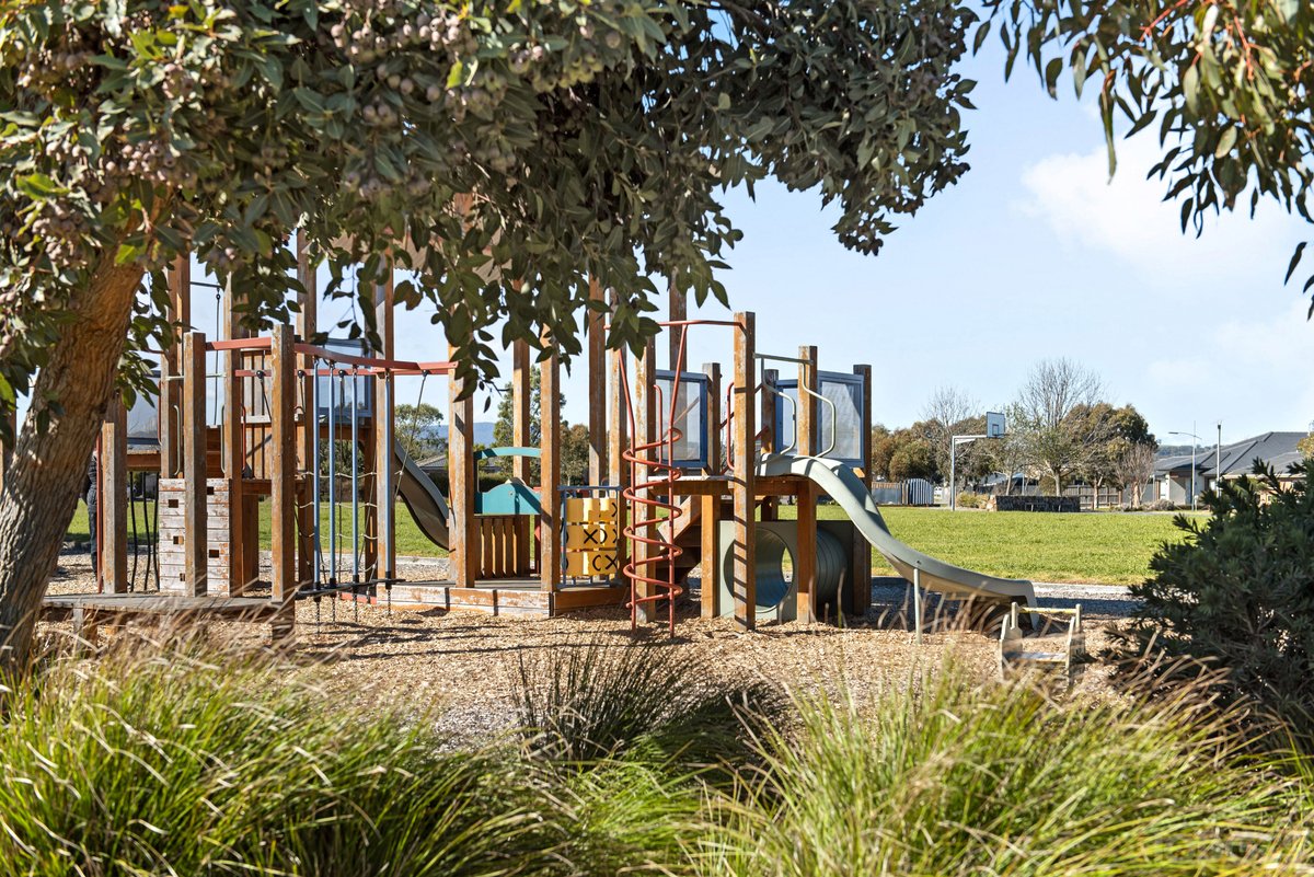 17 Princes Circuit Wallan - Residential for sale