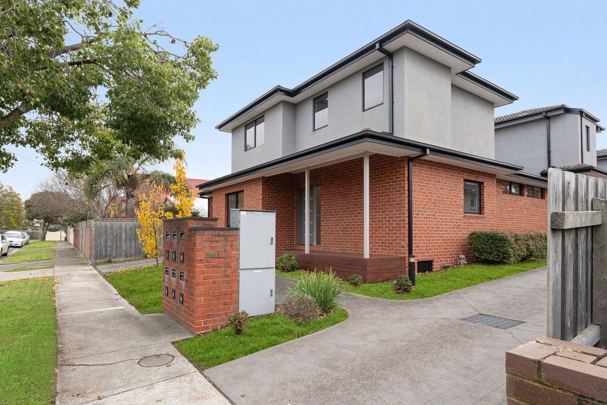 1 / 7 Reid Street FRANKSTON - Residential for sale