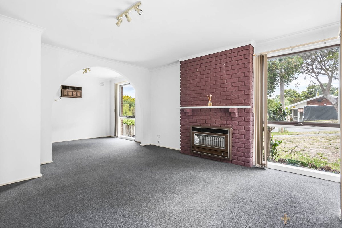 1 / 7 Saint Johns Avenue Frankston - Residential for sale