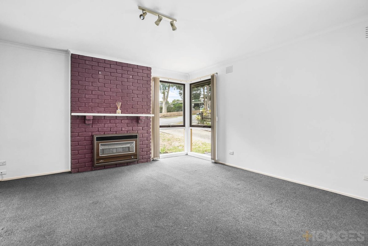 1 / 7 Saint Johns Avenue Frankston - Residential for sale