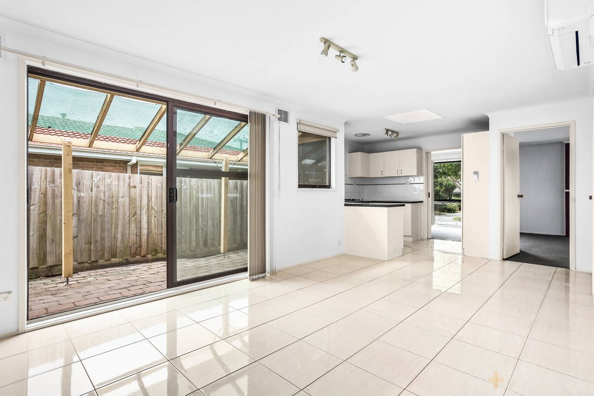 1 / 7 Saint Johns Avenue Frankston - Residential for sale