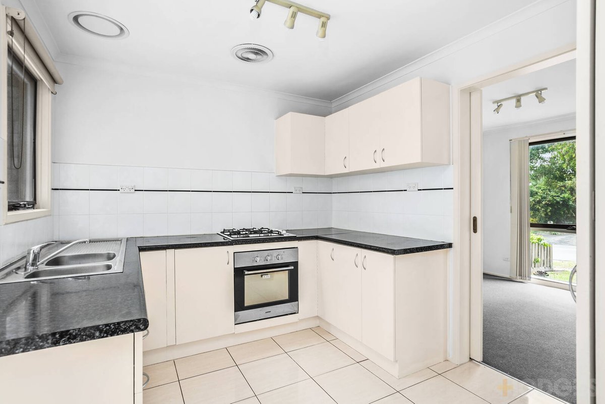 1 / 7 Saint Johns Avenue Frankston - Residential for sale