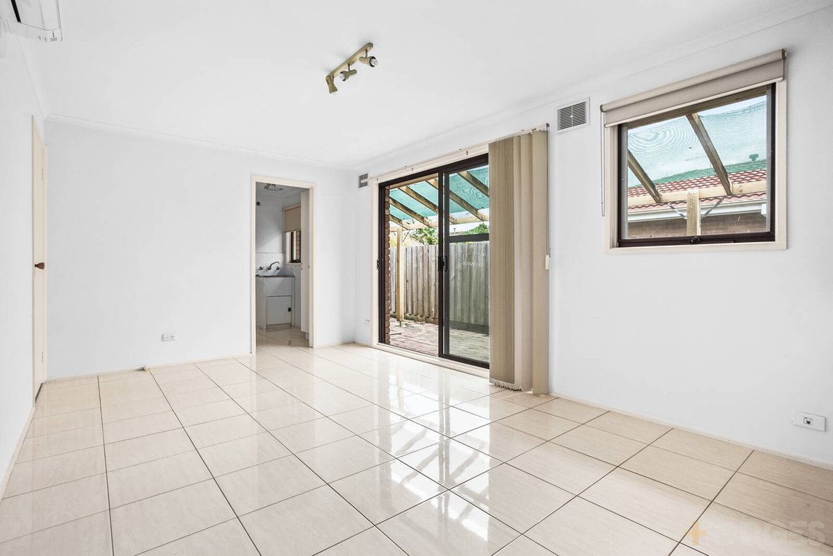 1 / 7 Saint Johns Avenue Frankston - Residential for sale