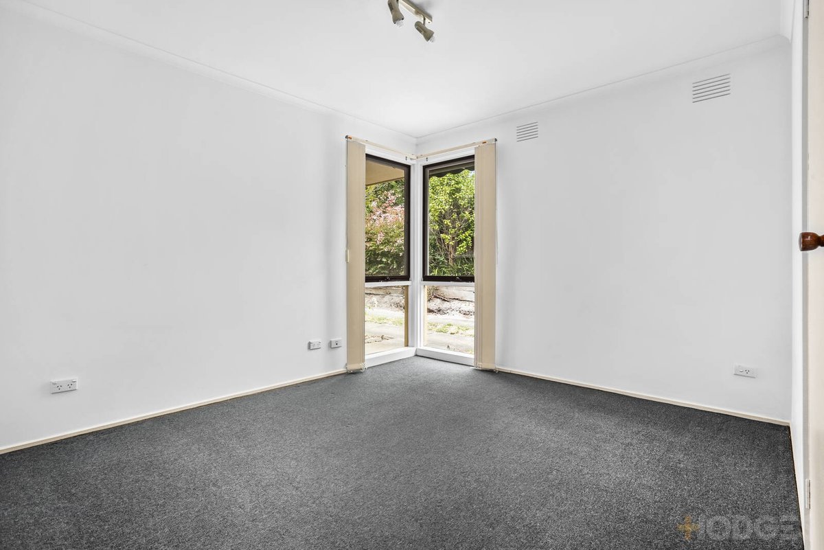 1 / 7 Saint Johns Avenue Frankston - Residential for sale