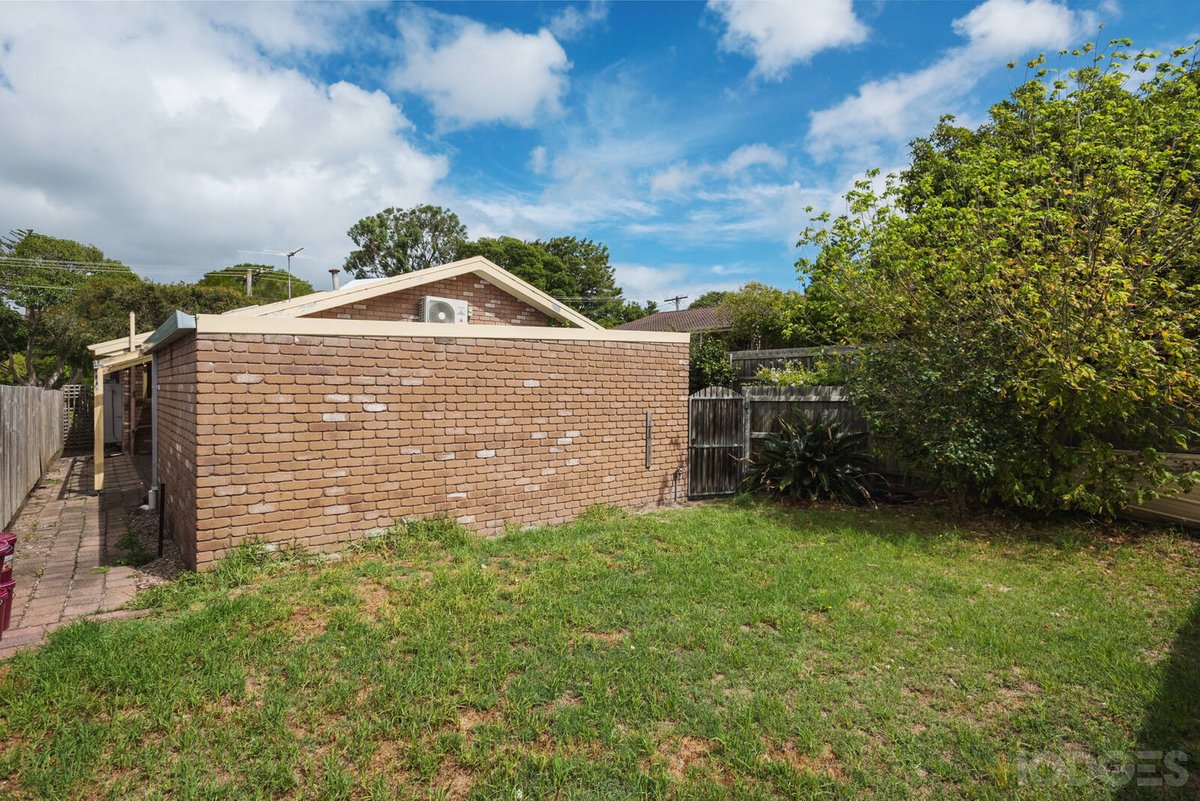 1 / 7 Saint Johns Avenue Frankston - Residential for sale