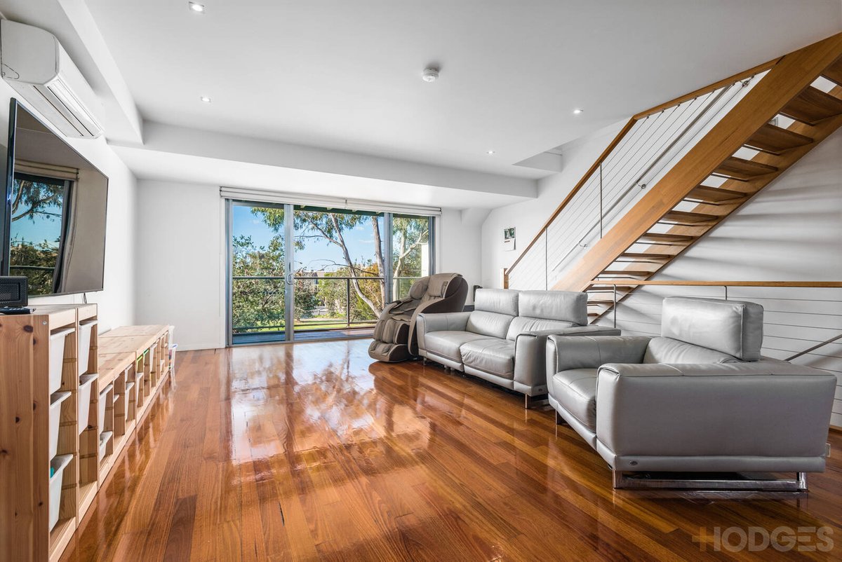 17 Silverbanks Grove Mentone - Residential for sale