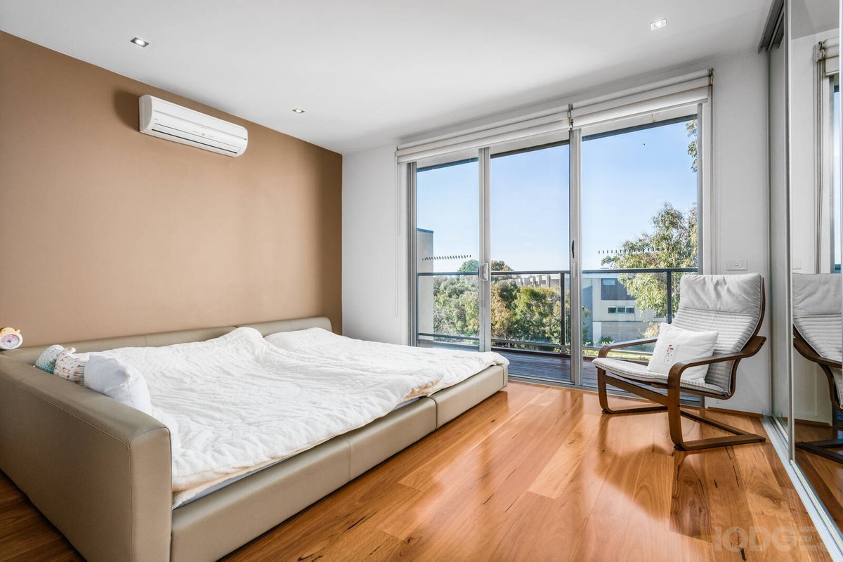 17 Silverbanks Grove Mentone - Residential for sale