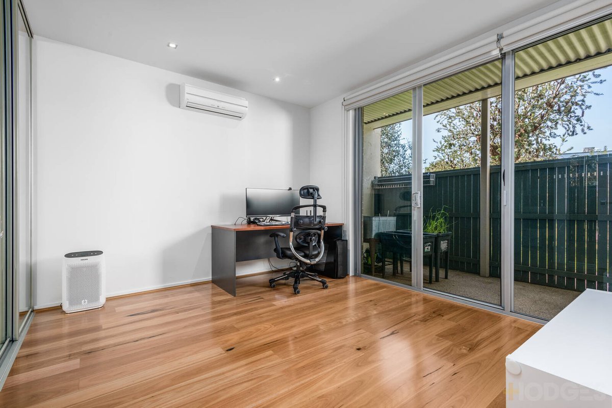 17 Silverbanks Grove Mentone - Residential for sale