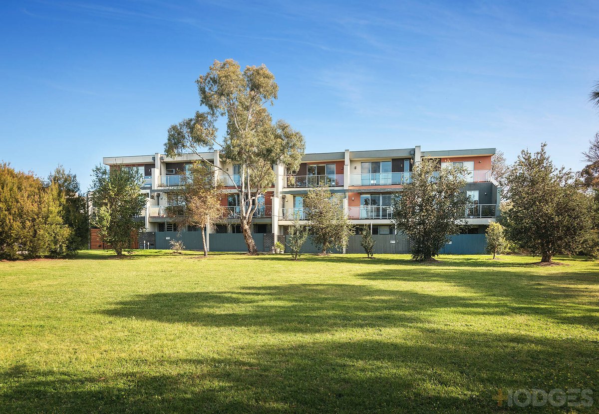 17 Silverbanks Grove Mentone - Residential for sale