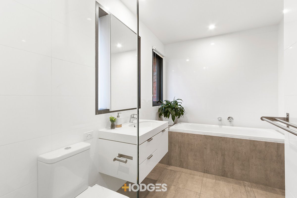 17 Summit Avenue Hampton East - Residential for sale