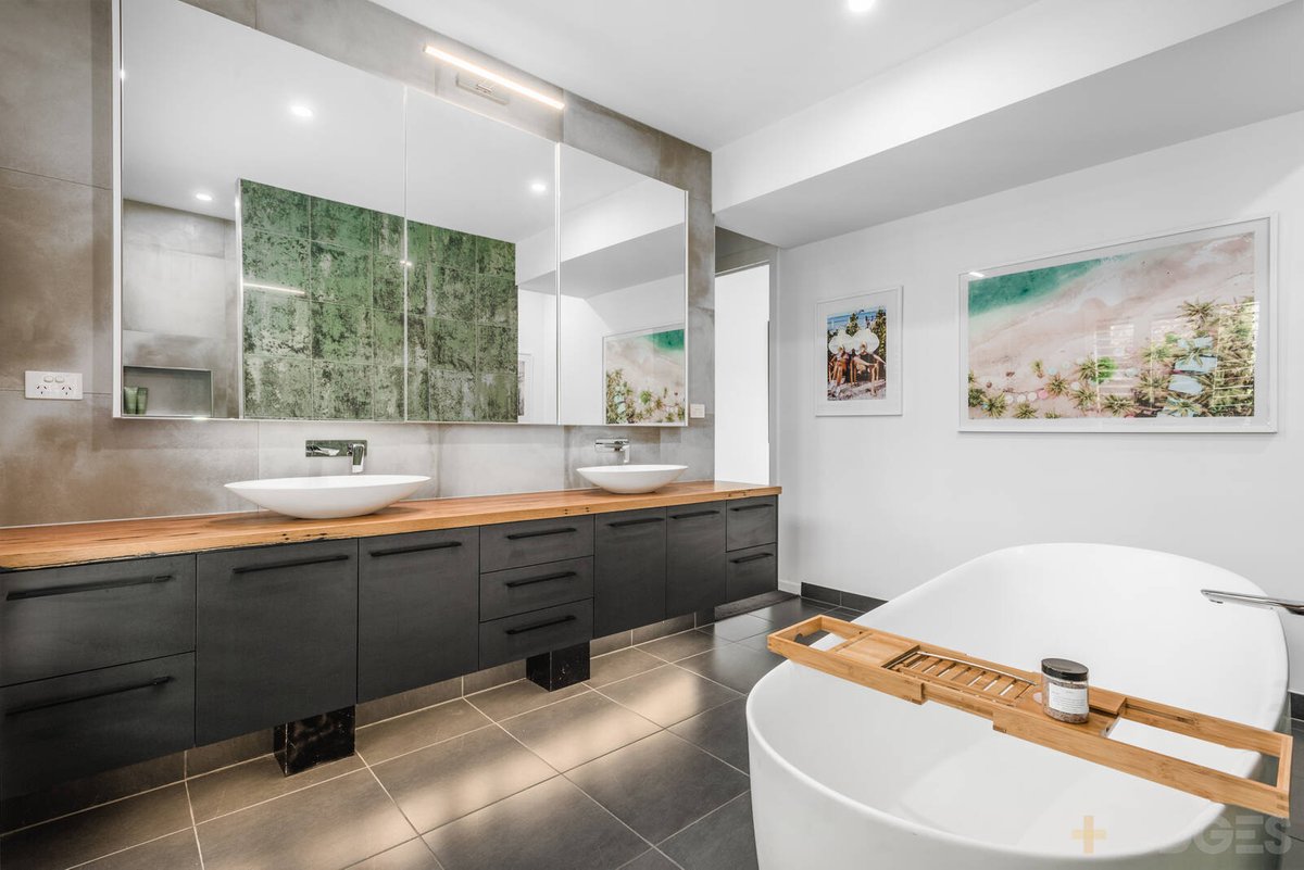 1 / 70 Kinross Avenue Edithvale - Residential for sale