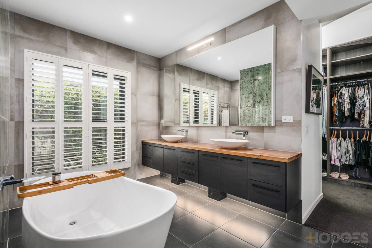 1 / 70 Kinross Avenue Edithvale - Residential for sale