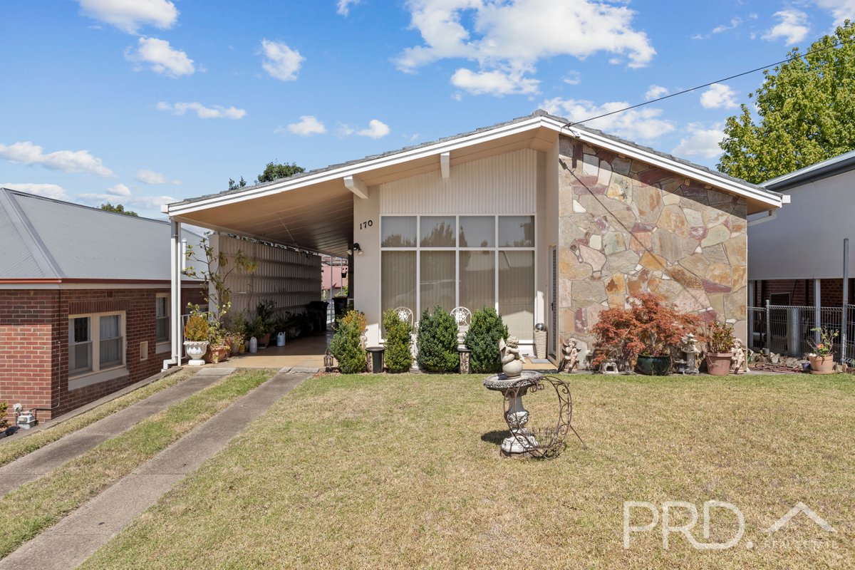 170 Wynyard Street, TUMUT NSW 2720