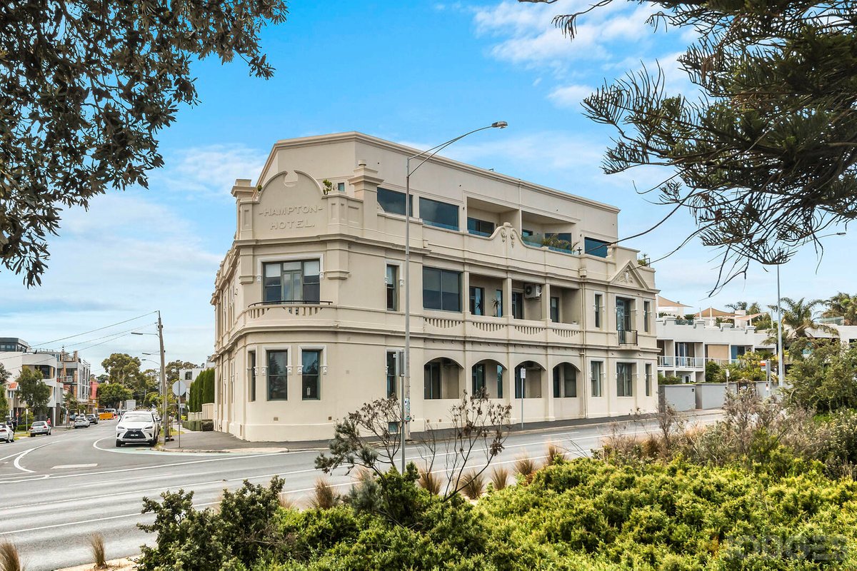 17 / 56 Beach Road Hampton - Residential for sale