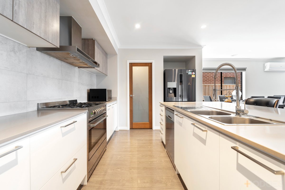 18 Arthurdale Crescent Werribee - Residential for sale