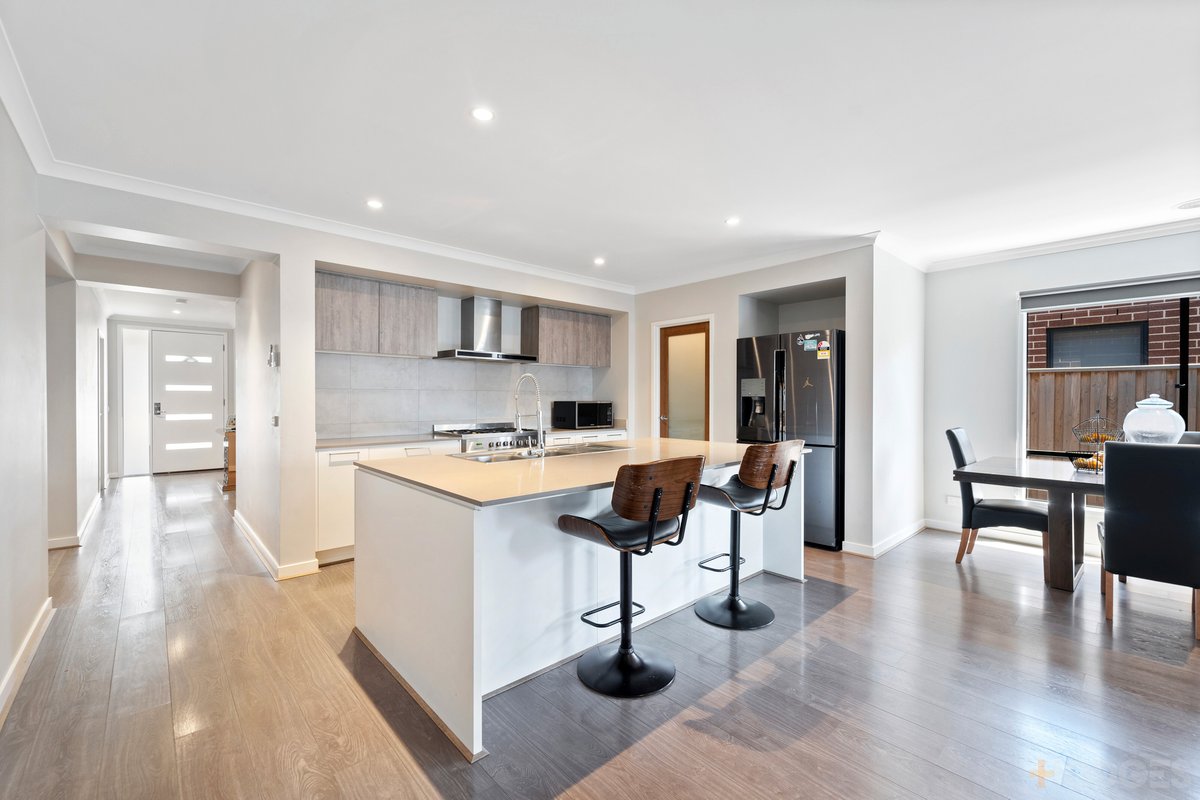 18 Arthurdale Crescent Werribee - Residential for sale