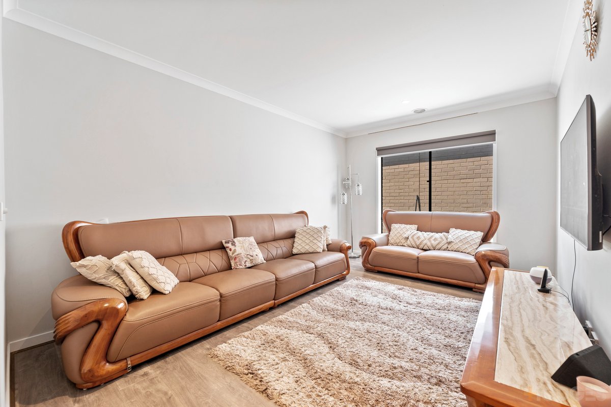 18 Arthurdale Crescent Werribee - Residential for sale