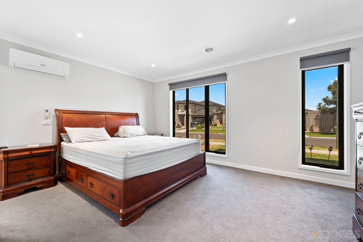18 Arthurdale Crescent Werribee - Residential for sale