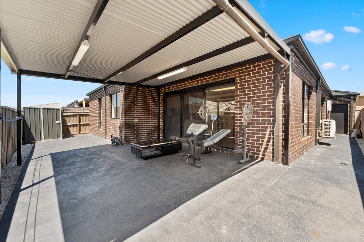 18 Arthurdale Crescent Werribee - Residential for sale
