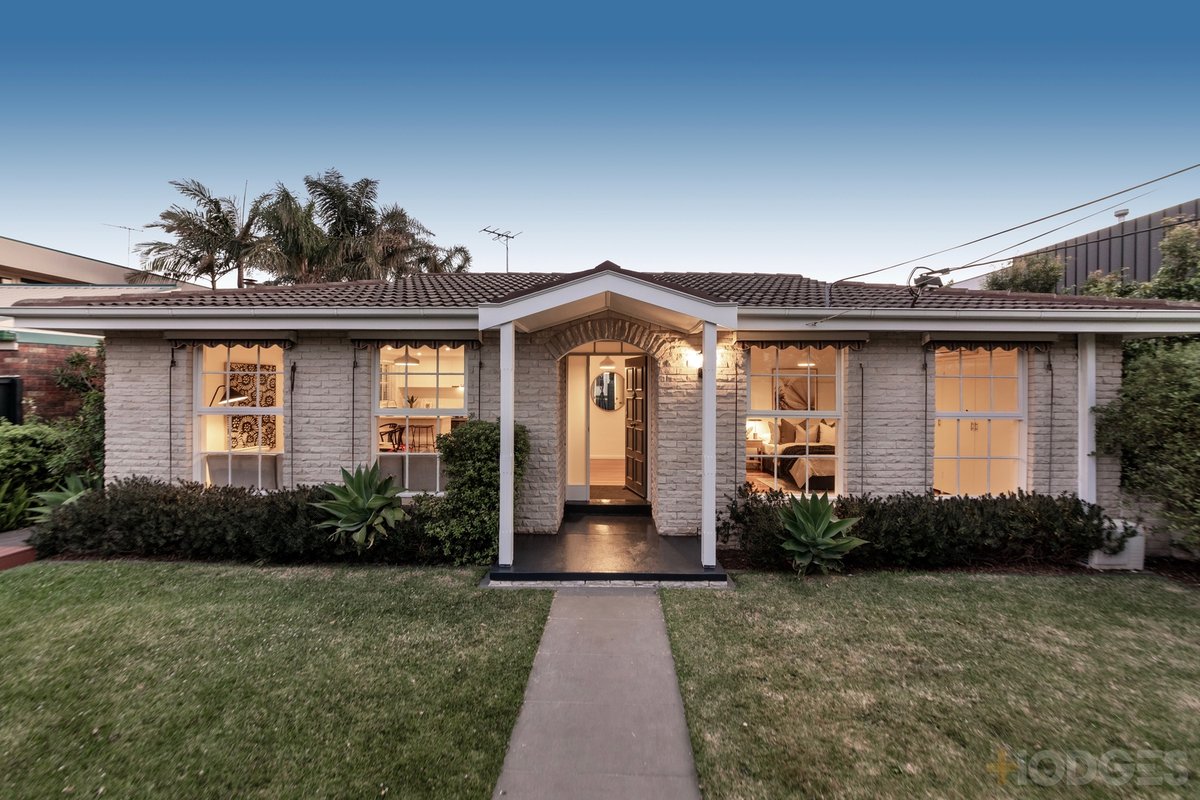 1 / 8 Bayview Crescent Black Rock - Residential for sale