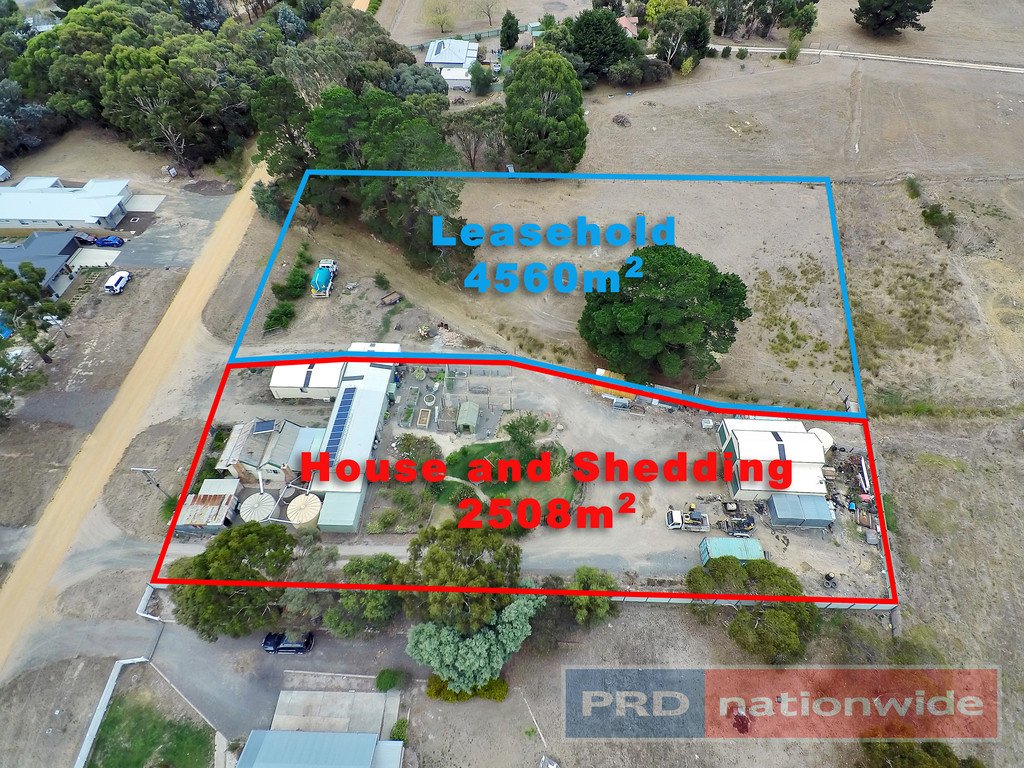 18 Clyde Street, SMYTHESDALE VIC 3351