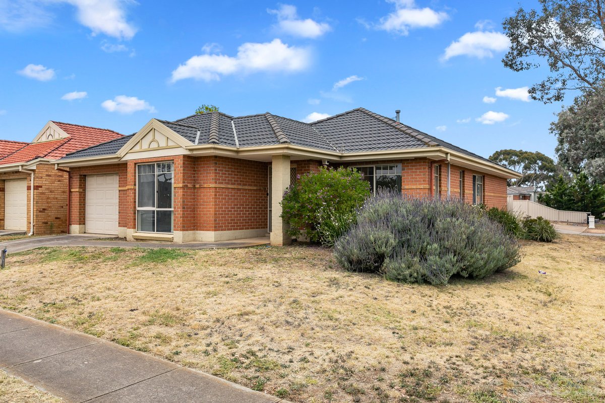 18 Everwin Drive Werribee - Residential for sale