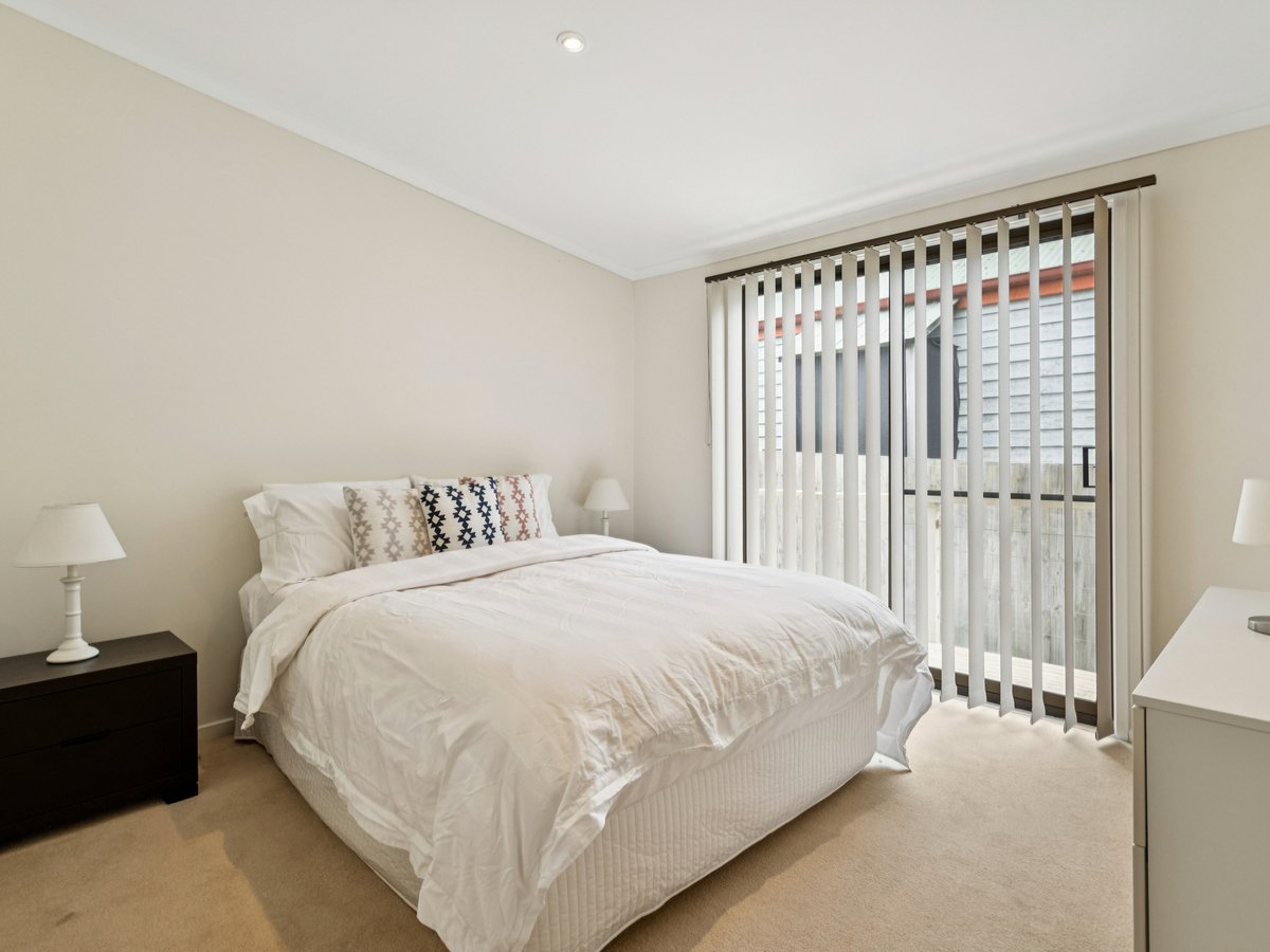 18 Flinders Street RYE - Residential for sale