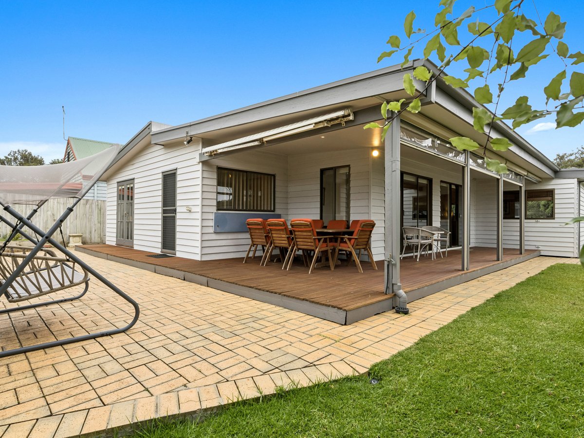 18 Flinders Street RYE - Residential for sale