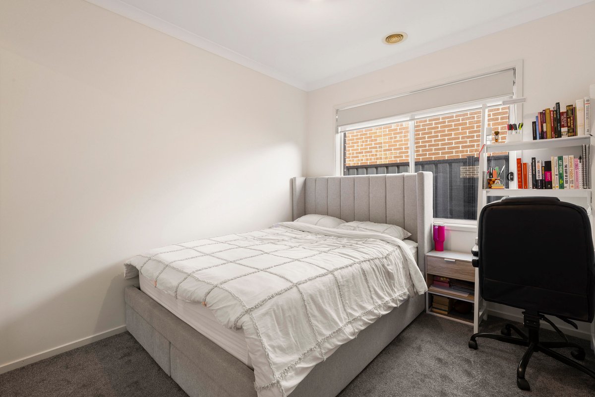 18 Gateshead Street Craigieburn - Residential for sale