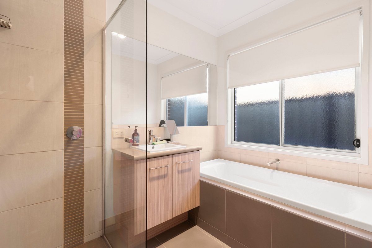 18 Gateshead Street Craigieburn - Residential for sale