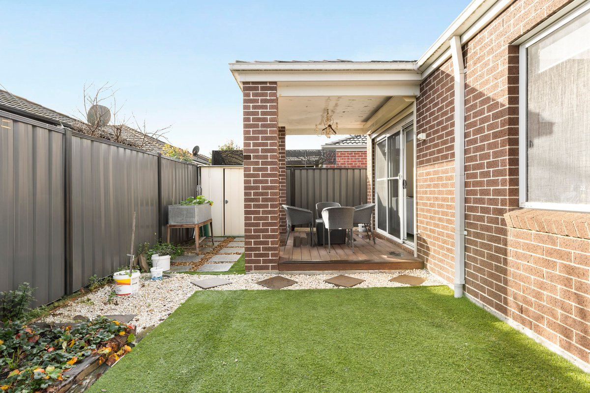 18 Gateshead Street Craigieburn - Residential for sale